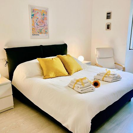 Modern Apartment In Monteverde Рим Экстерьер фото