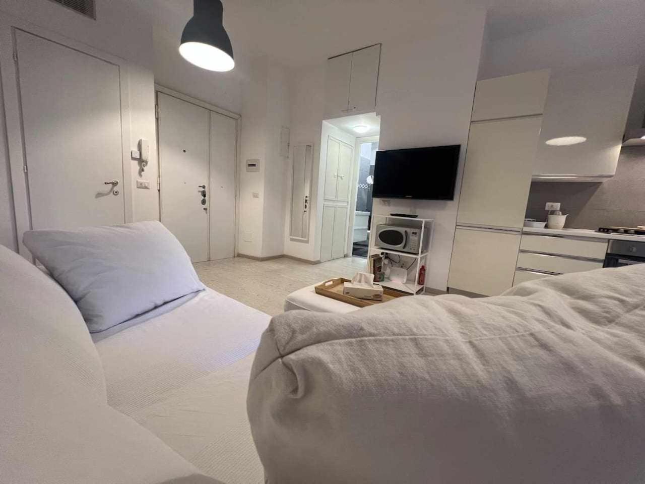 Modern Apartment In Monteverde Рим Экстерьер фото