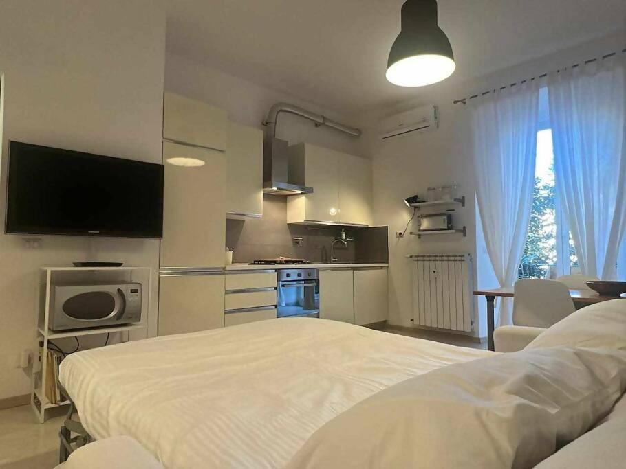 Modern Apartment In Monteverde Рим Экстерьер фото